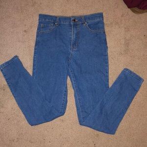 High waisted jeans